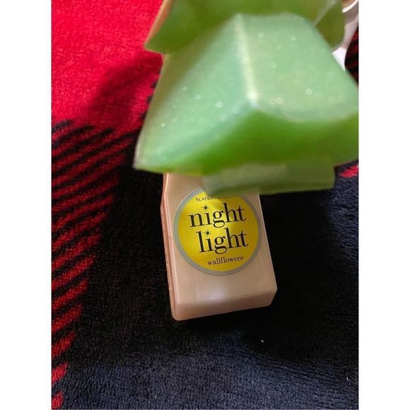 Bath and Body Works Wall Flower Plug in Lot Snowman Pumpkin Snowflakes Total 7 I - Picture 6 of 9